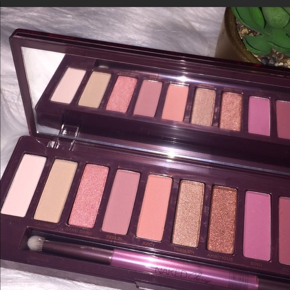 Urban Decay NAKED CHERRY Eyeshadow Palette NIB - Picture 4 of 8